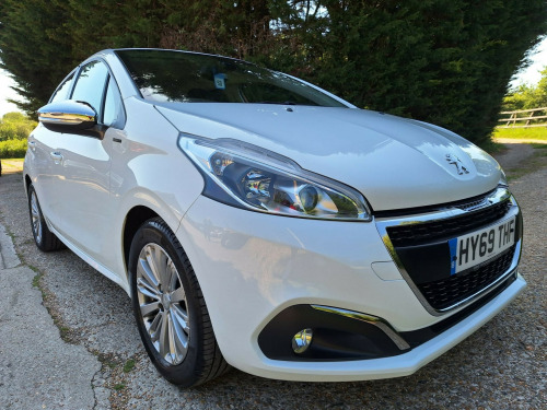 Peugeot 208  1.2 PureTech 82 Signature 5dr [Start Stop]