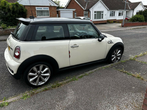MINI Hatch  1.6 Cooper S Hatchback 3dr Petrol Manual Euro 5 (s/s) (184 ps)