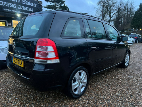 Vauxhall Zafira  1.6 16V Exclusiv MPV 5dr Petrol Manual Euro 5 (115 ps) 