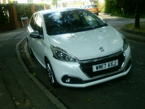 Peugeot 208  1.2 PureTech 82 Allure 5dr