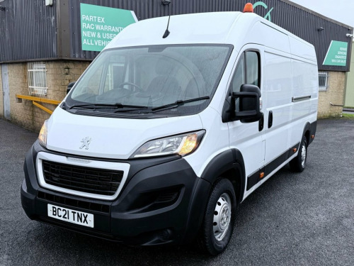 Peugeot Boxer  2.2 BlueHDi 435 Professional Panel Van 5dr Diesel 