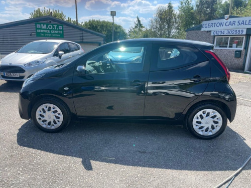 Toyota AYGO  1.0 VVT-i x-play Hatchback 5dr Petrol Manual Euro 