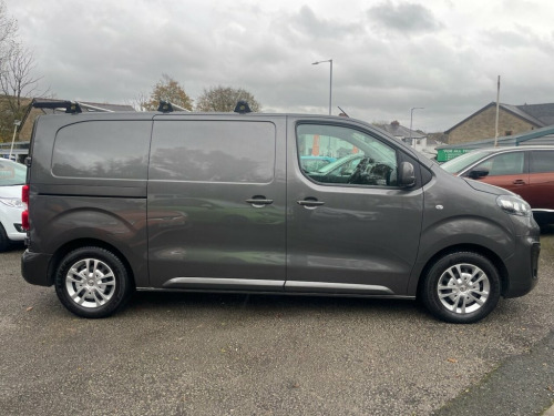Vauxhall Vivaro  1.5 Turbo D 2700 Sportive Panel Van 5dr Diesel Man