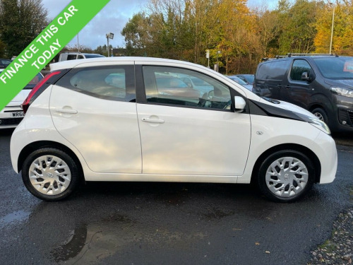 Toyota AYGO  1.0 VVT-i x-play Hatchback 5dr Petrol Manual Euro 