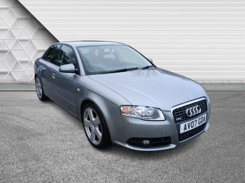 Audi A4  2.0 TDI S line Saloon 4dr Diesel Manual (154 g/km,