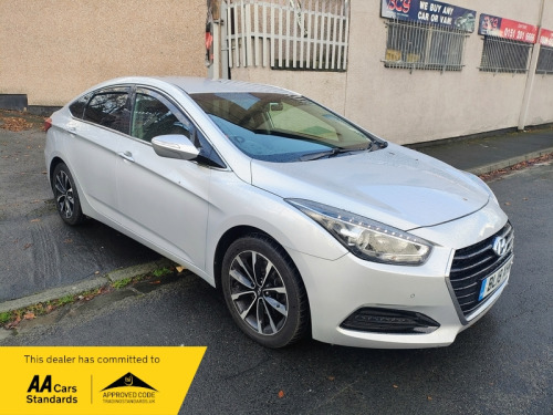 Hyundai i40  CRDI SE NAV BLUE DRIVE