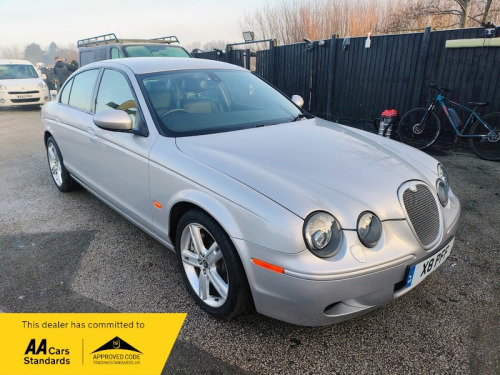 Jaguar S-TYPE  V8 R