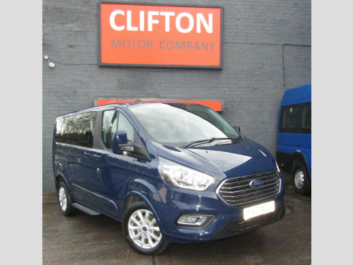 Ford Tourneo Custom  320 TITANIUM ECOBLUE 4-Door