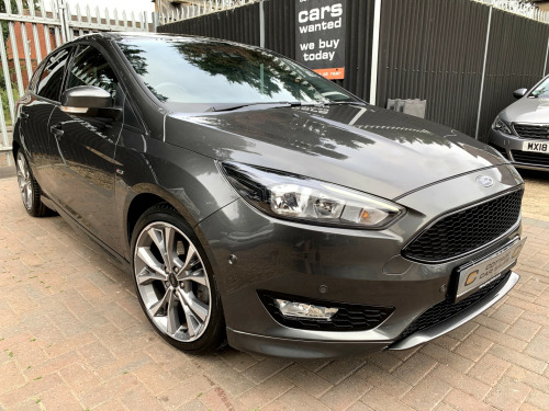 Ford Focus  ST-LINE 5-Door