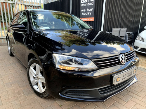 Volkswagen Jetta  1.6 TDI BlueMotion Tech SE Saloon 4dr Diesel Manual Euro 5 (s/s) (105 ps)