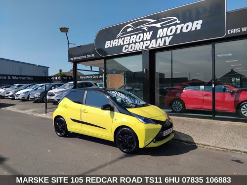 Toyota AYGO  1.0 VVT-i x-cite 3 Yellow Bi-Tone Hatchback 5dr Pe