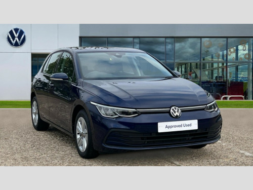 Volkswagen Golf  Golf 8 Life 2.0 TDI 115PS 7-speed DSG 5 Door