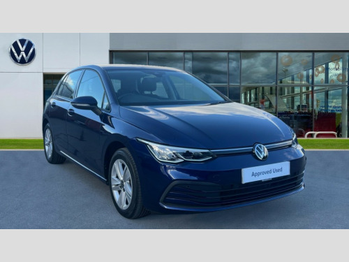 Volkswagen Golf  Golf 8 Life 2.0 TDI 115PS 7-speed DSG 5 Door