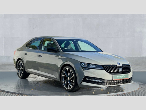 Skoda Superb  Skoda Superb Hatchback 2.0 TSI 190 Sport Line Plus 5dr DSG