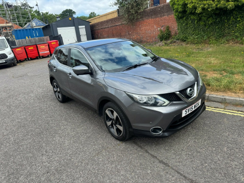 Nissan Qashqai  N-TEC DIG-T 5-Door