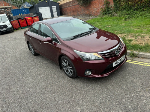 Toyota Avensis  TR VALVEMATIC  4-Door