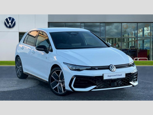 Volkswagen Golf  Golf Hatch Black Edition 1.5 TSI 150 PS 6-Speed Manual 5 Door 