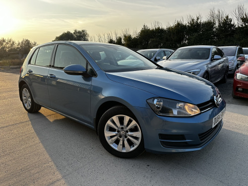 Volkswagen Golf  1.6 TDI BlueMotion Tech SE Hatchback 5dr Diesel DSG Euro 5 (s/s) (105 ps)