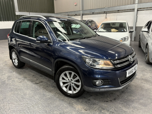 Volkswagen Tiguan  2.0 TDI BlueMotion Tech SE SUV 5dr Diesel Manual 4WD Euro 5 (s/s) (140 ps)