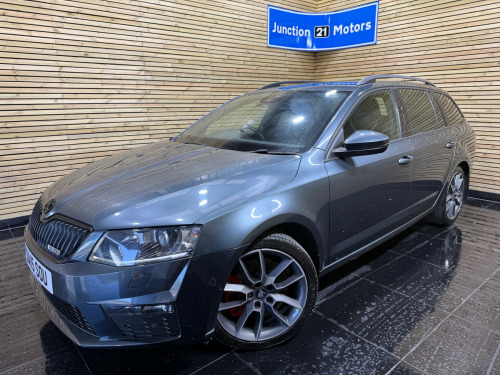 Skoda Octavia  2.0 TFSI vRS Estate 5dr Petrol Manual Euro 6 (s/s) (220 ps)