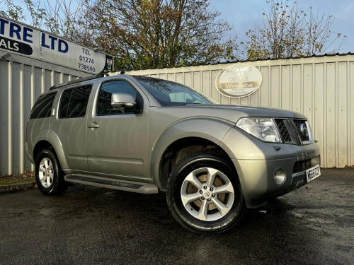 Nissan Pathfinder  2.5 TD Mammoth Sports Adventure SUV 5dr Diesel Man