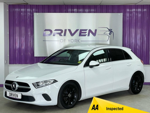 Mercedes-Benz A-Class A180 1.3 A180 SE Hatchback 5dr Petrol Manual Euro 6 (s/