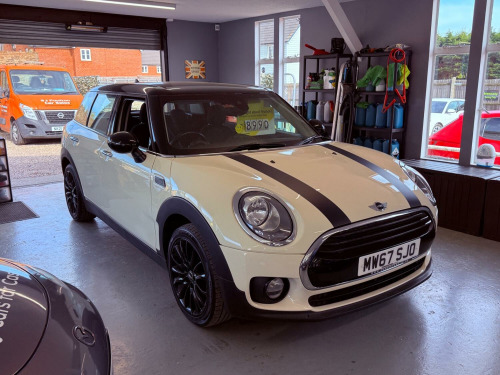 MINI Clubman  1.5 Cooper Black Clubman 