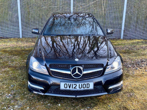 Mercedes-Benz C-Class C220 2.1 C220 CDI BlueEfficiency AMG Sport