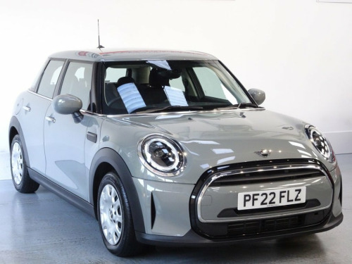 MINI Hatch  1.5 One Classic Hatchback 5dr Petrol Steptronic Eu