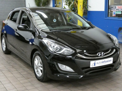 Hyundai i30  1.6 CRDi Active Hatchback 5dr Diesel Auto Euro 5 (