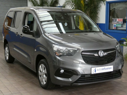 Vauxhall Combo  1.5 Turbo D SE XL MPV 5dr Diesel Manual 6Spd Euro  