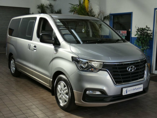 Hyundai i800  2.5 CRDi SE MPV 5dr Diesel Manual Euro 6 (136 ps)