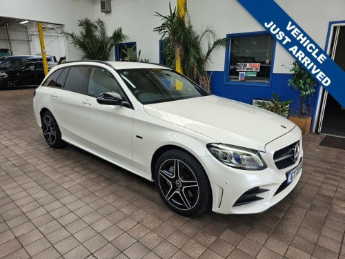 Mercedes-Benz C-Class  2.0 C300de 13.5kWh AMG Line Edition (Premium) Esta