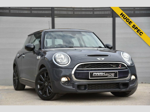 MINI Hatch  2.0 Cooper SD Hatchback 3dr Diesel Auto 6Spd Euro 