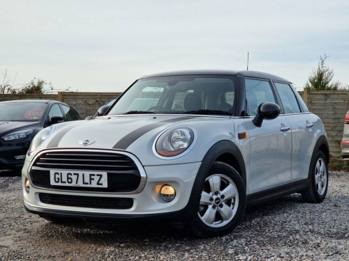 MINI Hatch  1.5 Cooper Hatchback 5dr Petrol Manual Euro 6 (s/s