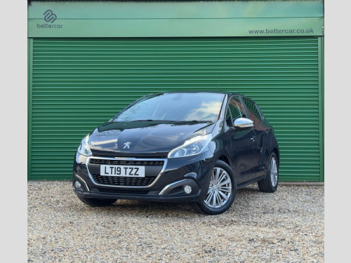 Peugeot 208  1.2 PureTech Signature Hatchback 5dr Petrol Manual