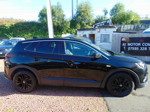 Vauxhall Grandland X  1.2 Turbo SRi Nav * MOT AUGUST 2026 * 5 SERVICE STAMPS * FINANCE AVAILABLE