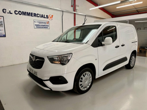 Vauxhall Combo  1.5 Turbo D 2300 Sportive L1 H1 Euro 6 * 43,592 3  