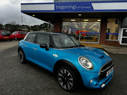 MINI Hatch  2.0 Cooper S Exclusive Hatchback 5dr Petrol Steptr