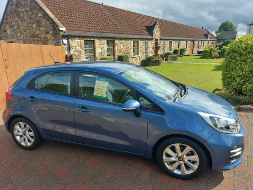 Kia Rio  1.3 2