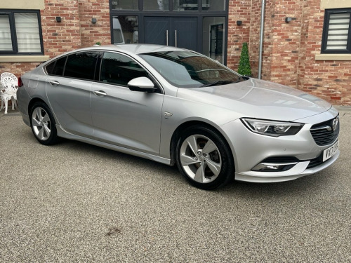 Vauxhall Insignia  2.0 Turbo D BlueInjection SRi VX Line Nav Grand Sp