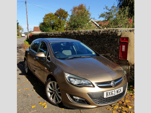 Vauxhall Astra  2.0 CDTi ecoFLEX SE Hatchback 5dr Diesel Manual Euro 5 (s/s) (165 ps)