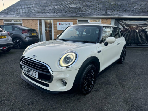 MINI Hatch  1.5 Cooper Classic Hatchback 3dr Petrol Manual Eur