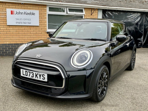 MINI Hatch  1.5 Cooper Classic Hatchback 3dr Petrol Manual Eur