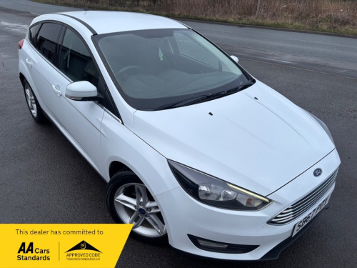 Ford Focus  1.0 ZETEC PETROL WHITE SAT NAV APPLE CAR PLAY BLUETOOTH PARK SENSORS CRUISE