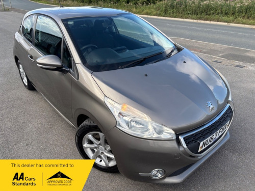 Peugeot 208  1.4 HDI DIESEL ACTIVE £20 TAX BLUETOOTH DAB TOUCHSCREEN RADIO CRUISE 