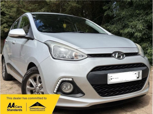 Hyundai i10  1.0 PREMIUM £20 ROAD TAX GREAT 1ST CAR CD/MP3/USB BLUETOOTH AIR CON A