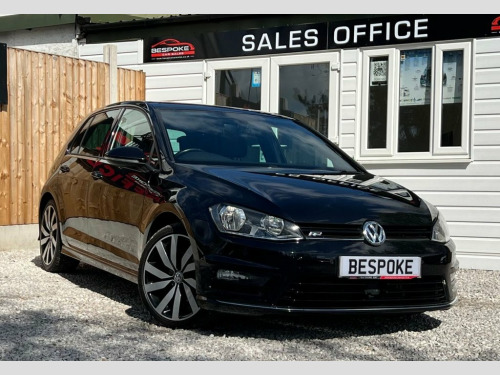 Volkswagen Golf  2.0 TDI BlueMotion Tech R-Line Edition Hatchback 5