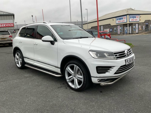 Volkswagen Touareg  3.0 TDI V6 BlueMotion Tech R-Line Plus SUV 5dr Die