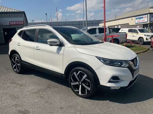 Nissan Qashqai  1.3 DIG-T Tekna SUV 5dr Petrol Manual Euro 6 (s/s)